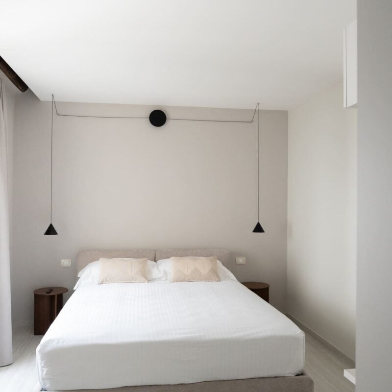 Camera Family Velvet